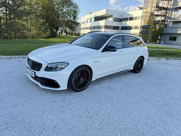 Mercedes C63 S AMG